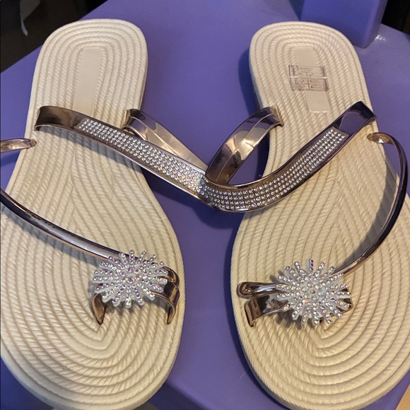 Women’s Rhinestone Toe-Ring Flat Sandals - Cream/Silver - Picture 2 of 2